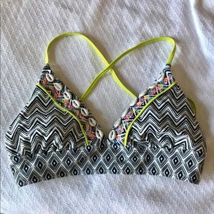Cute bikini top!!!